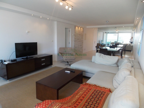 Brava . Forest Tower - Ref: 4616