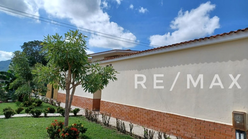 Imagen 5 de 16 de Marlyn Padrón Vende Casas En Guaparo Valencia Casas En Venta Mlyn 147933