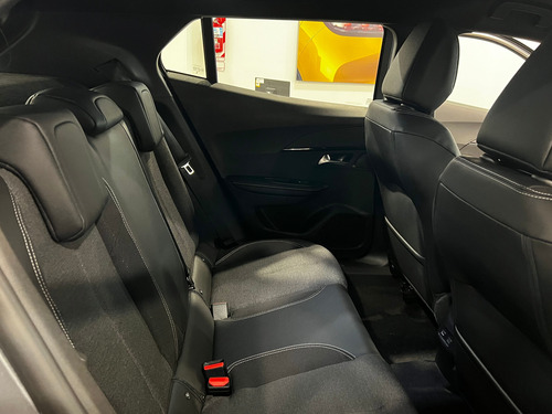 Peugeot 2008 1.0T Allure