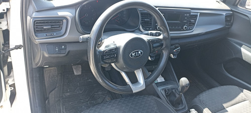 Kia Rio 1.6 L Hatchback Mt