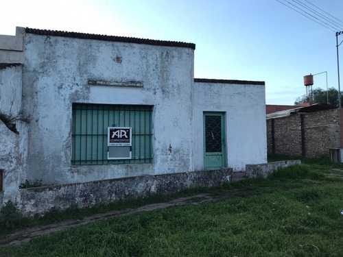 Casa En Venta A Reciclar En Calle Negrito Manuel, Luján