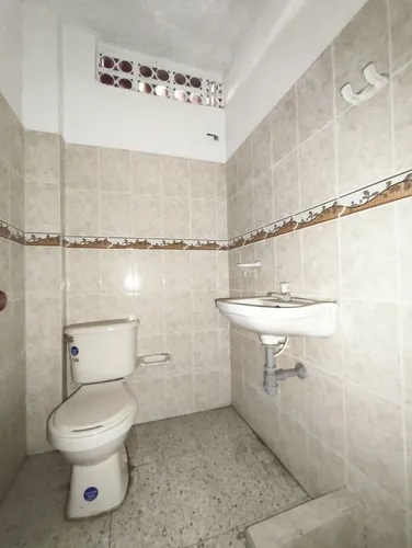 Casa-local En Venta En La Playa. Cod V30831