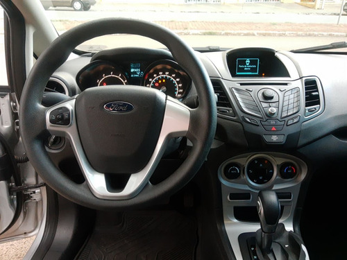 Ford Fiesta Sedan 1.6 4p Flex Se Plus Powershift Automático
