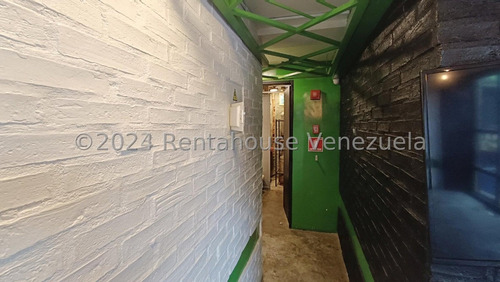 Alquiler De Excelente Local Comercial En El Hatillo Cl Mls-24-18842