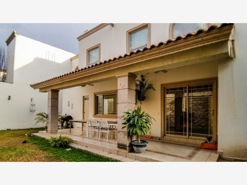 Imagen 3 de 12 de Casa Sola En Venta Res Las Isabeles