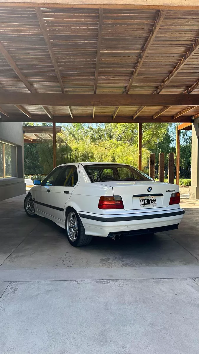 BMW Serie 3 2.5 325i Sedan