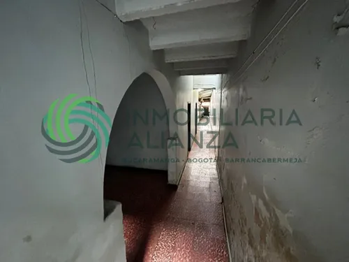 Casa En Venta En La Universidad. Cod V61643