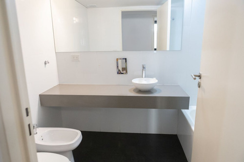4 Amb Jardin/parrilla 2 Cochera/2 Bau /pileta/sol
