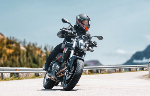 Imagen 13 de 15 de Moto Benelli 302 S 0km 2023 Rojo