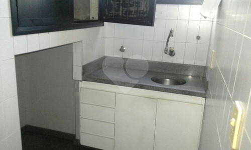Conjunto Com 70m² De Área Útil, Com 2 Wcs Masculino E Feminino, Copa E Vagas Na Garagem - 353-im121730