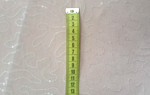 Tecido Tule Tipo Francês Caminhos De Paêtes 0,5 X 1,4 Metros Cor Branco Desenho Do Tecido Caminho Sem Fim