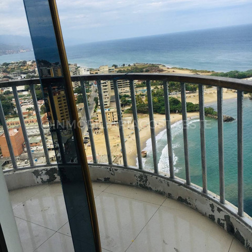 Imagen 9 de 11 de En Venta De Apartamento En Playa Grande Ref 1385