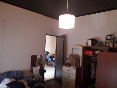 Imagen 3 de 14 de Dock Sud, Amplia Casa 3 Ambientes, Con Local Y Cochera