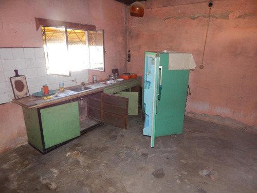 Dos Casas En Un Solo Padrón - Esquina Canelones