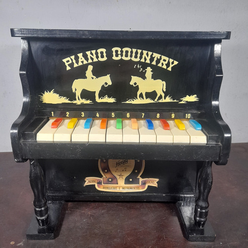 Imagem 2 de 9 de Pianinho Piano Country Hering Ótimo Estado Antigo Madeira