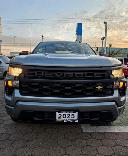 Chevrolet Silverado 5.3 V8 Custom Doble Cabina 4X4 At