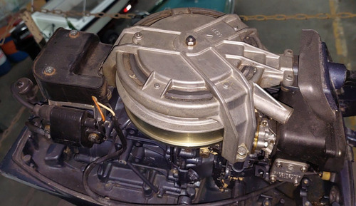 Imagem 5 de 8 de Poddium Nautica Motor De Popa Yamaha 15hp Todo Original