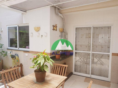 Sobrado À Venda, 131 M² Por R$ 520.000,00 - Pinheirinho - Curitiba/pr - So1460