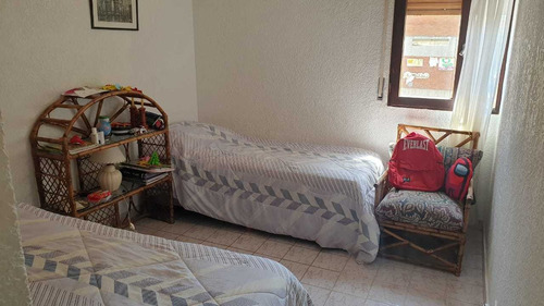 Imagen 6 de 11 de Duplex Con Parrilla Frente Al Mar. Av. Bunge Y El Mar. Coch