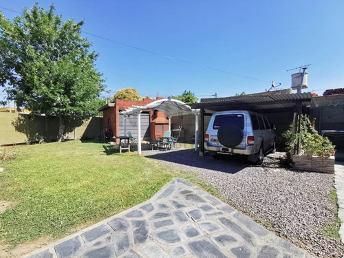 Imagen 2 de 22 de Casa En Venta De 3 Dormitorios Con Parque En Villa Elisa, La Plata