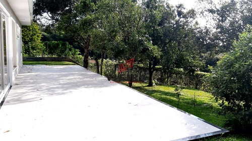 Imagem 12 de 15 de Chácara Com 2300 M², Em Condomínio Casa Novinha!!! - 3693-1