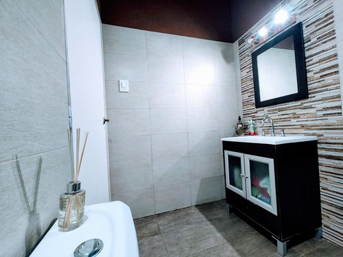 Casa 4 Ambientes En Venta En Bosques Con Pileta