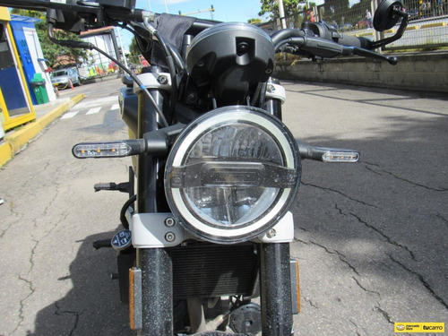 Imagen 11 de 25 de Husqvarna Svartpilen 200 Te