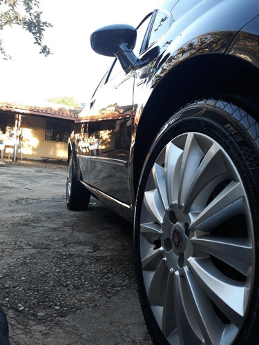Fiat Linea 1.8 16v Absolute Flex Dualogic 4p 2012