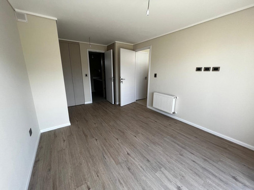 Casa Practicamente Nueva En Condominio Camino A Botrolhue