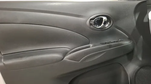 Nissan Versa 1.6 Sense