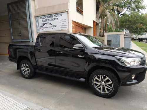 Toyota Hilux 2.8 Cd Srv 177cv 4x2 2017