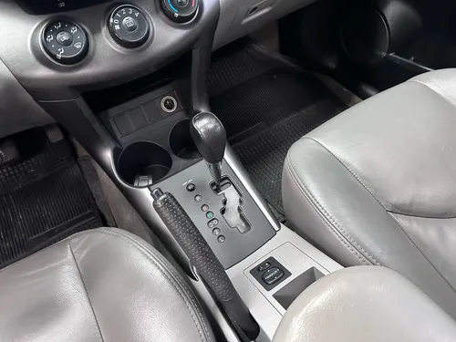 Toyota RAV4 2.4 Life 4x2
