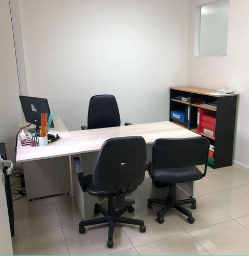 Departamento Uso Prof. 7 Oficinas A 1/2 Cuadra De Av. Córdoba, Del Hospital De Clínicas, De Facultad De Medicina Y Ciencias Económicas