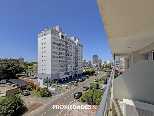 Venta Apartamento 2 Dormitorios Playa Mansa Punta Del Este