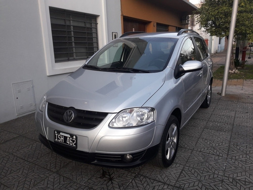 Imagen 3 de 16 de Volkswagen Suran 2010 1.6 I Trendline 90b