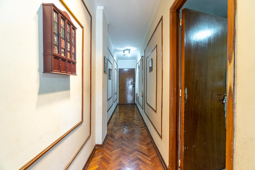 Venta Departamento 3 Ambientes Más Dependencia De Servicio, Balcón Al Frente Flores
