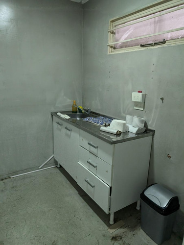 Depósito En Alquiler - Oficinas - Baños - Cocheras - 1.280mts2 - Paternal
