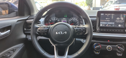 Kia Rio 5p EX L4/1.6 Man