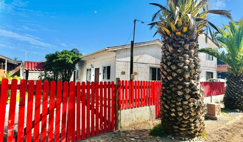 Casa En Laguna De Zapallar En Venta, A Pasos De La Playa