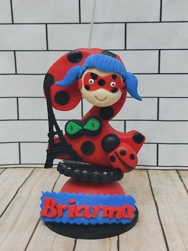 Vela Temática Ladybug En Porcelana Fria