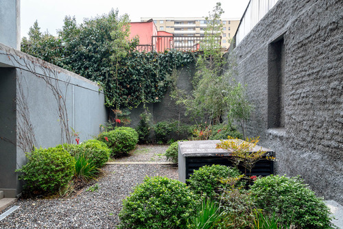 Seminuevo Con Gran Azotea Y Quincho. (triplex Condell)