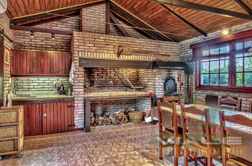 Balneario Solis , Propiedad De Calidad , 3 D + 2 B Barbacoa , Piscina Y Gran Parque. Veala!