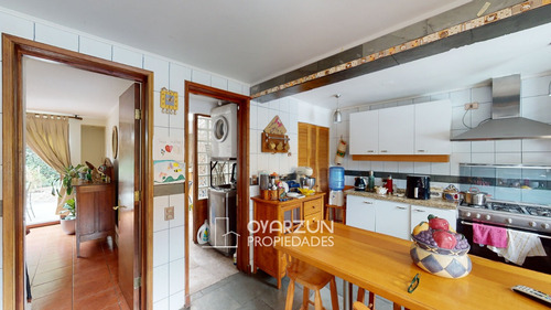 Casa En Venta En Condominio De 4 Dormitorios 4 Baños 2 E