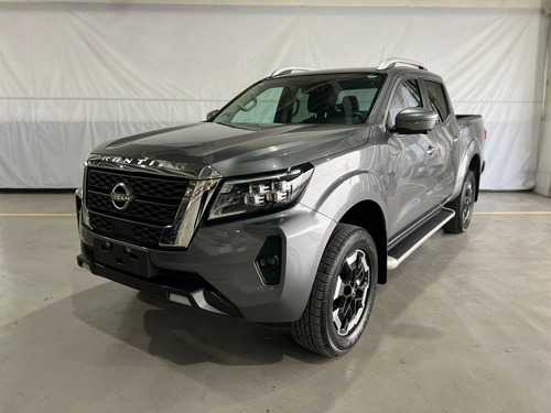 Nissan Frontier PLATINUM LE