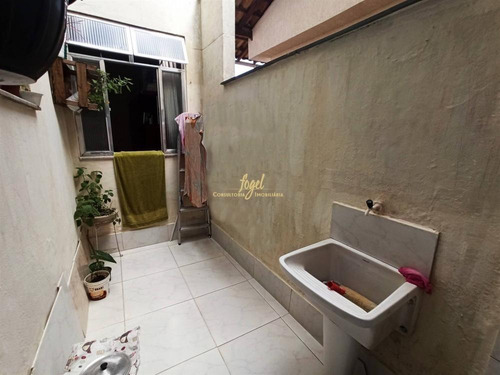 Imagem 11 de 14 de Santa Catarina / Jf - Apto Tipo Casa - 2/4 Ótimo Tamanho - Excelente Localização - Área Externa - Cs2203v5