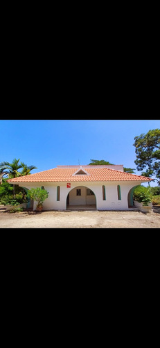 De Venta Casa Y Amplio Terreno, En Luperón Puerto Plata.