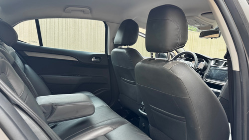 Citroën C4 Lounge 1.6 Live Business Thp Flex Aut. 4p