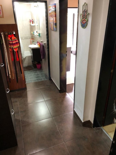 Imagen 28 de 30 de Vivienda Multifamiliar-casa 3 Amb + Dpto 4 Amb-cocheras - Fondo Libre C/ Piscina