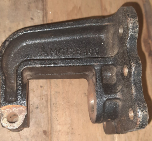 Soporte  Ballesta Delantera Mitsubishi Canter Fuso Fe85 Fe84