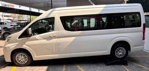 Toyota Hiace Gl 12 Pasajeros 2020 #1306